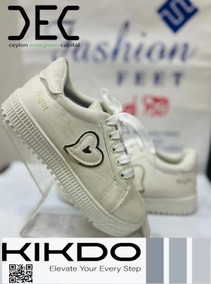 girls casual sneakers